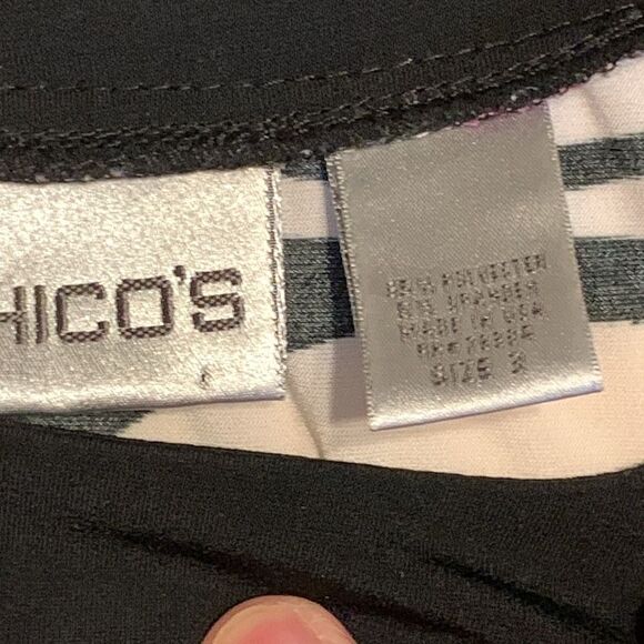 Chicos Size 3 purple, black & white flowy dress. Great for all seasons w/jacket - Picture 4 of 10